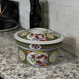 Arita Ware (Imari Ware) lidded bowl